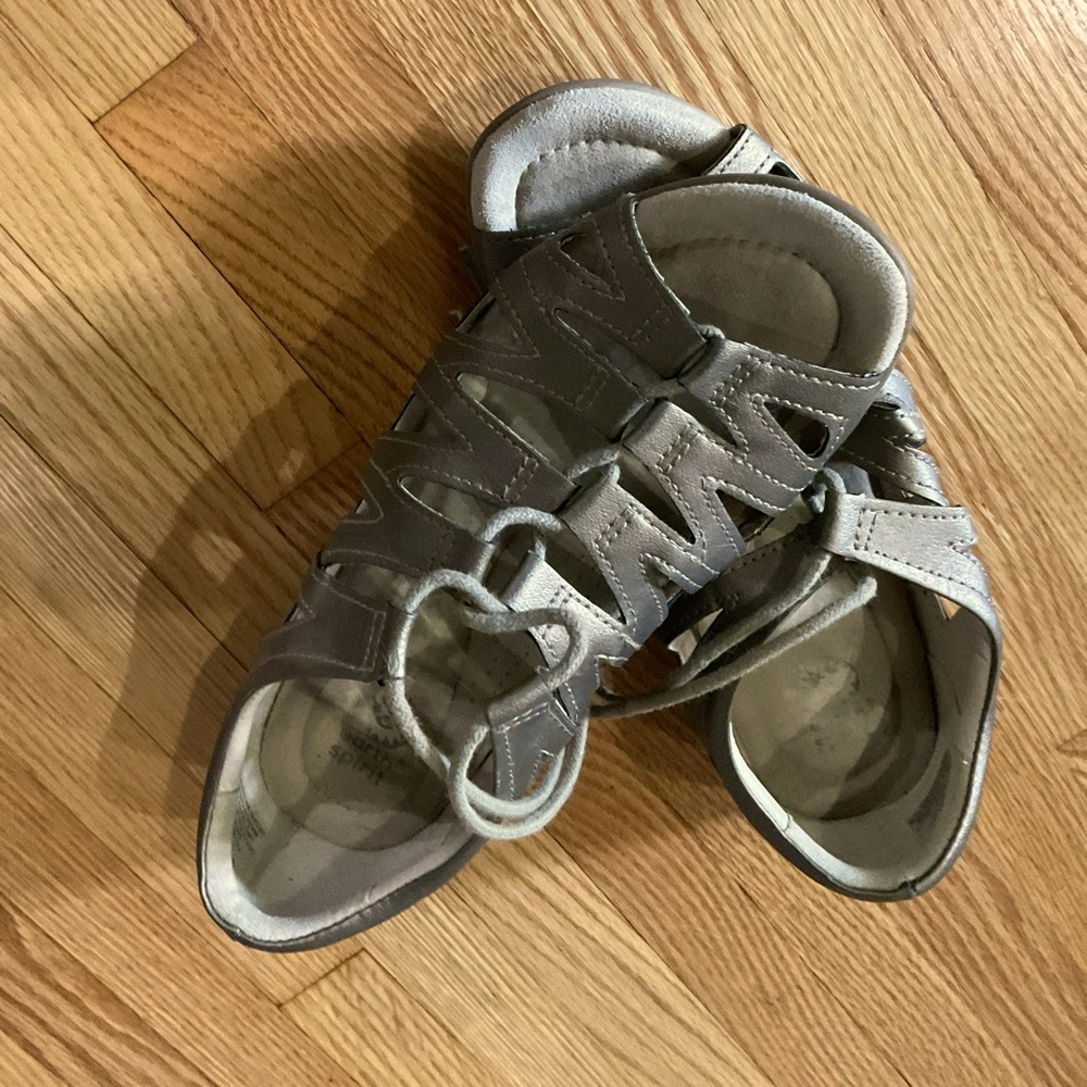 Bronze Color Size 7.5 Tied Earth Spirit Sandal